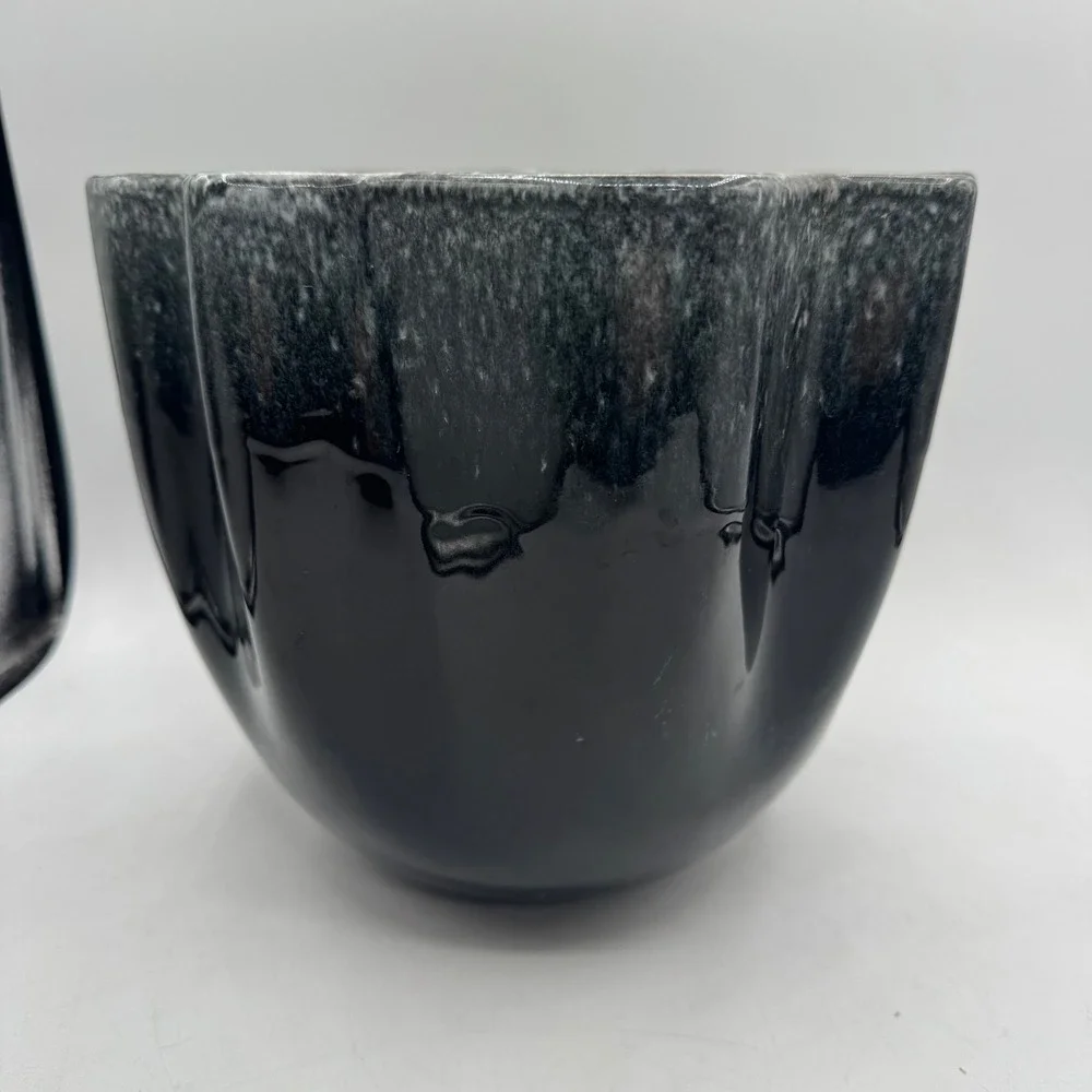 Vintage Hull Pottery Planter 427 Black White Drip Glaze Scalloped Rim USA Made